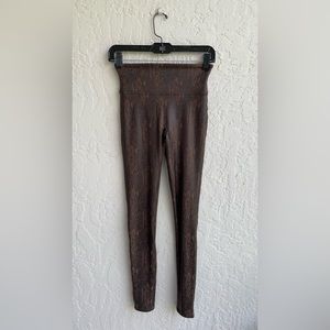 Spanx by Sara Blakely Brown Faux Snake Skin Leggings Size Small